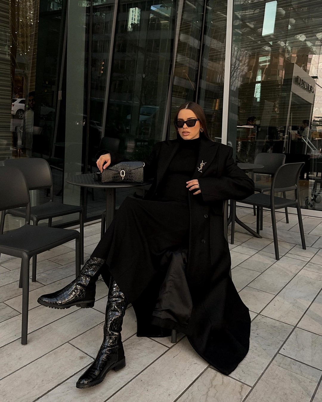 Как одеваться зимой 2026-2027: топ зимних образов на фото