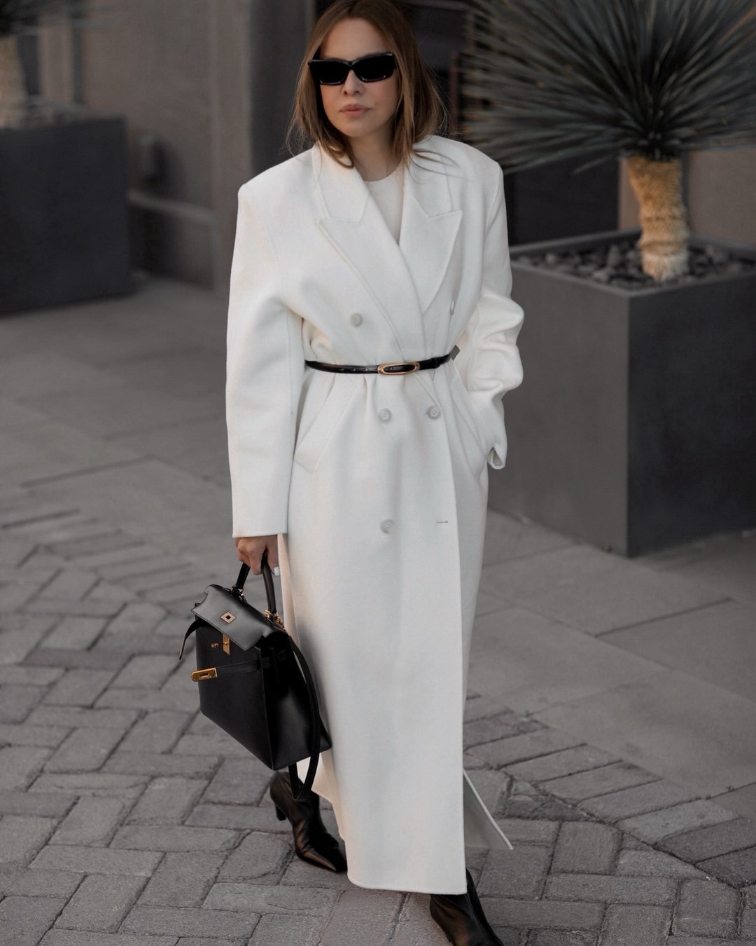 Как одеваться зимой 2026-2027: топ зимних образов на фото