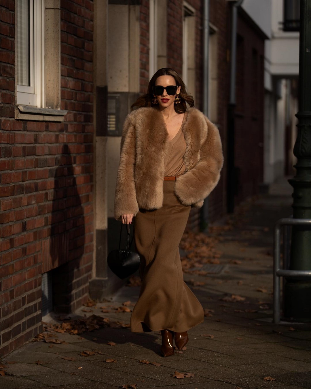 Как одеваться зимой 2026-2027: топ зимних образов на фото