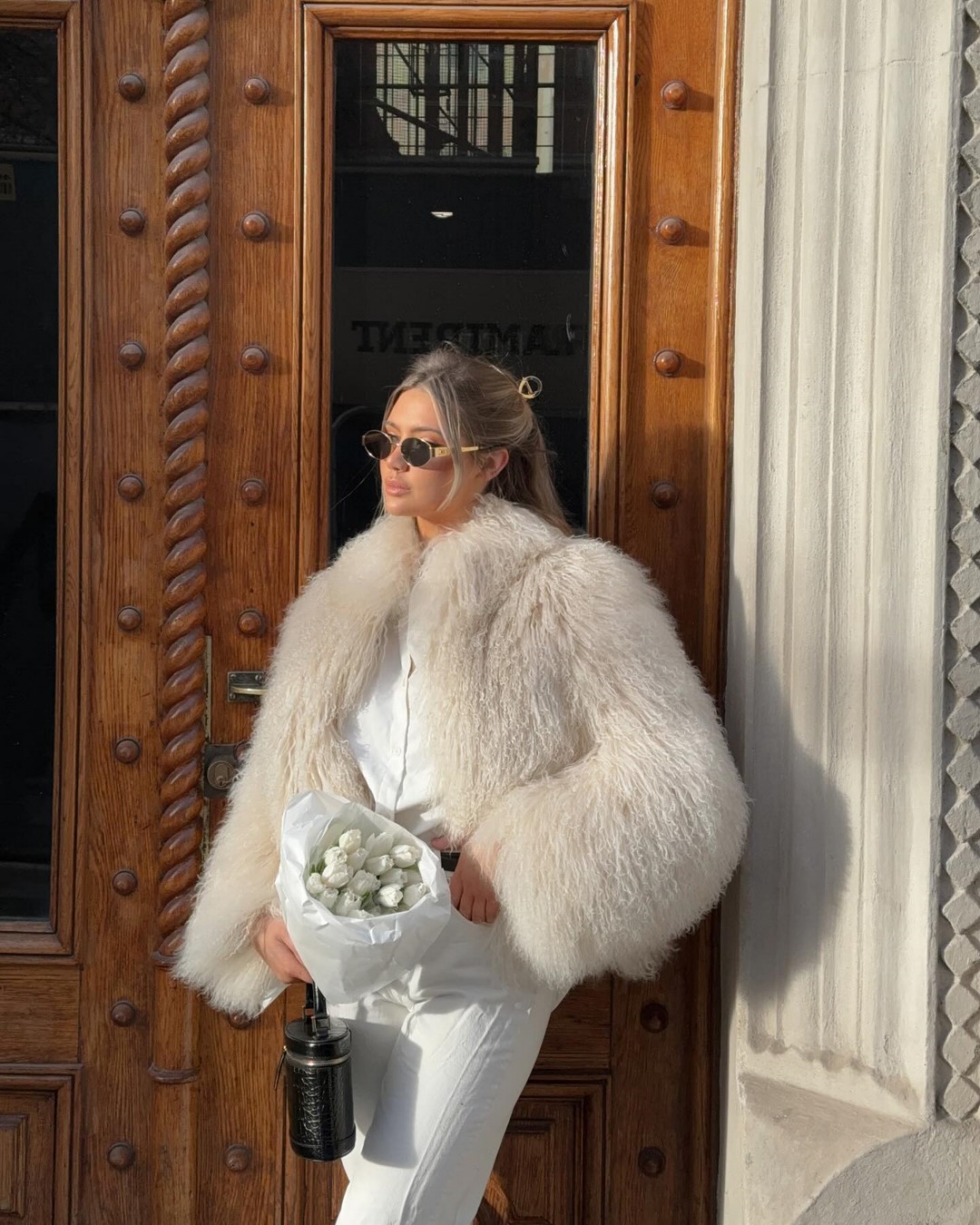 Как одеваться зимой 2026-2027: топ зимних образов на фото