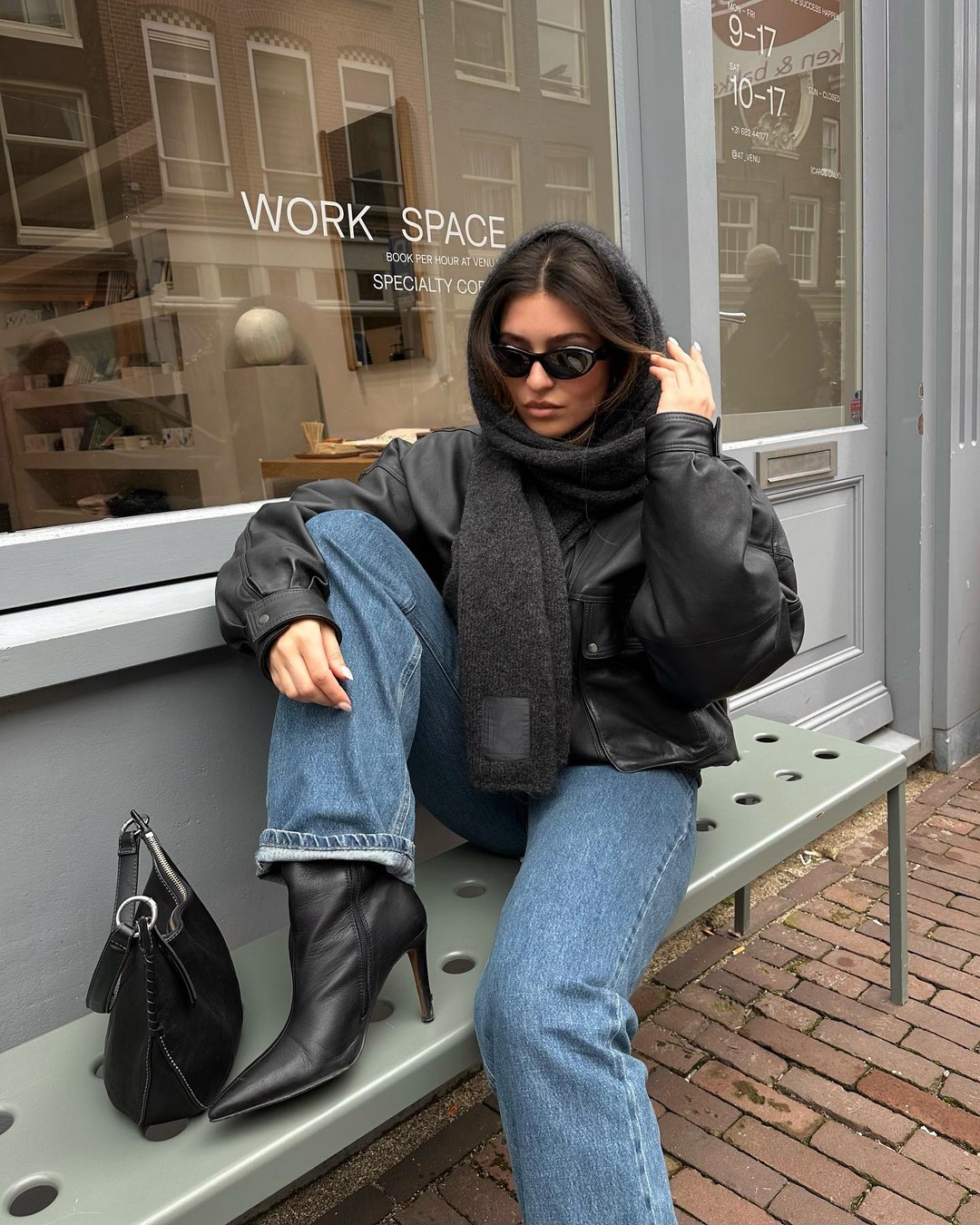 Как одеваться зимой 2026-2027: топ зимних образов на фото