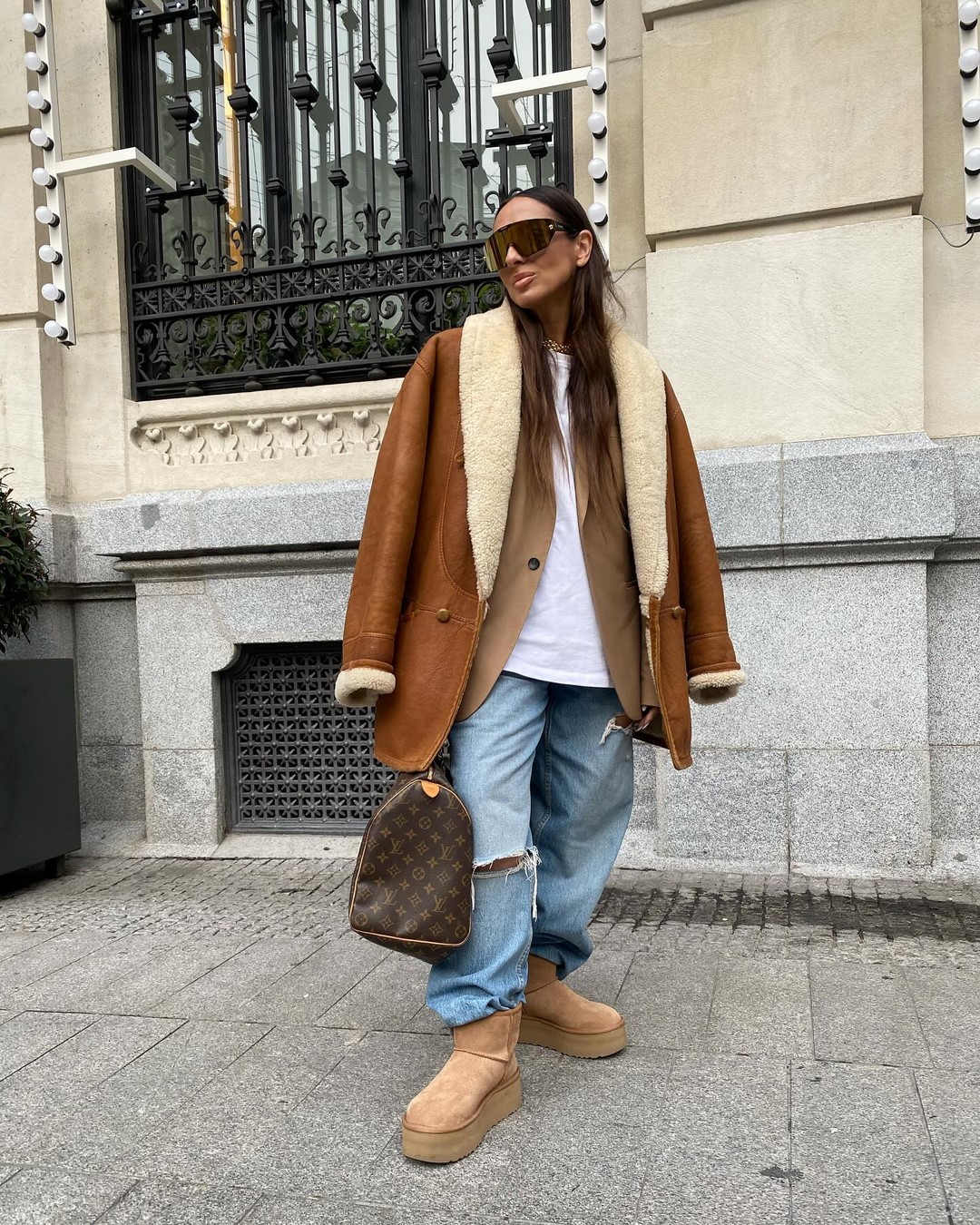 Как одеваться зимой 2026-2027: топ зимних образов на фото