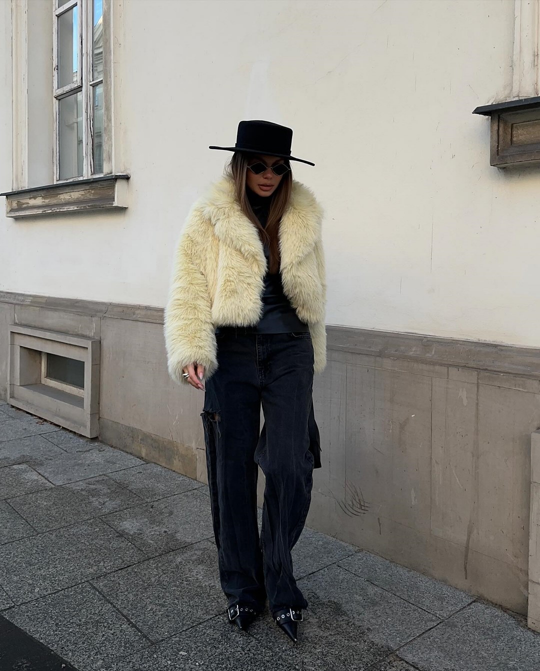 Как одеваться зимой 2026-2027: топ зимних образов на фото