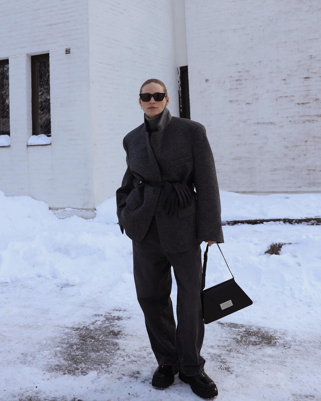 Как одеваться зимой 2026-2027: топ зимних образов на фото