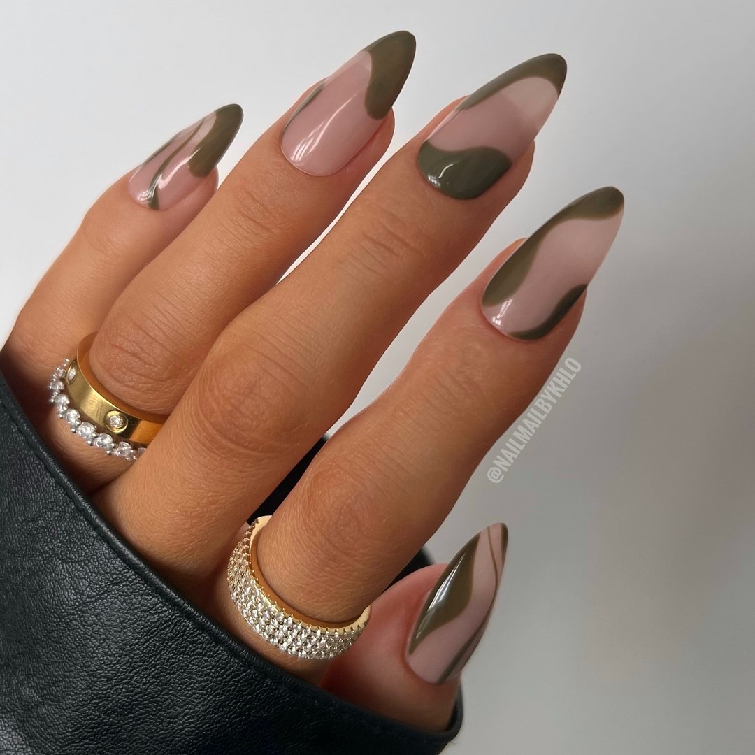 Зимний маникюр на январь 2026 – тренды на фото