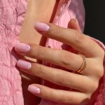 Тренды маникюра в июне 2026: модные дизайны лета