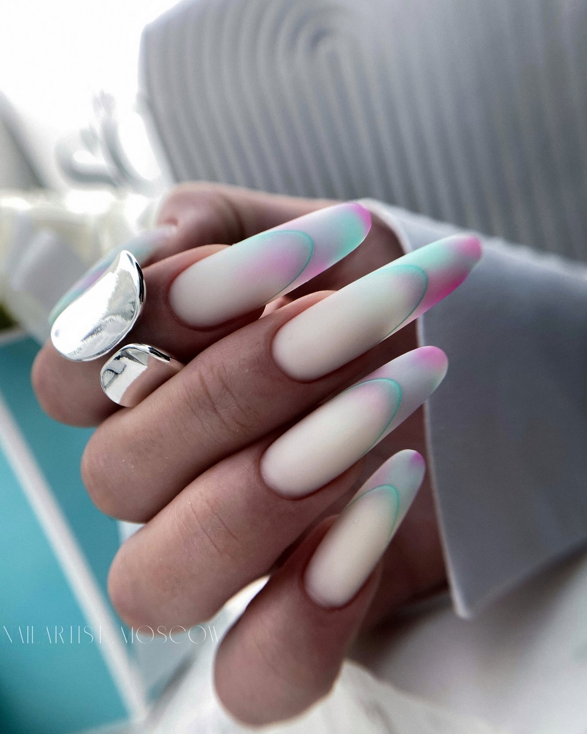 Весенний маникюр 2026: тренды мая