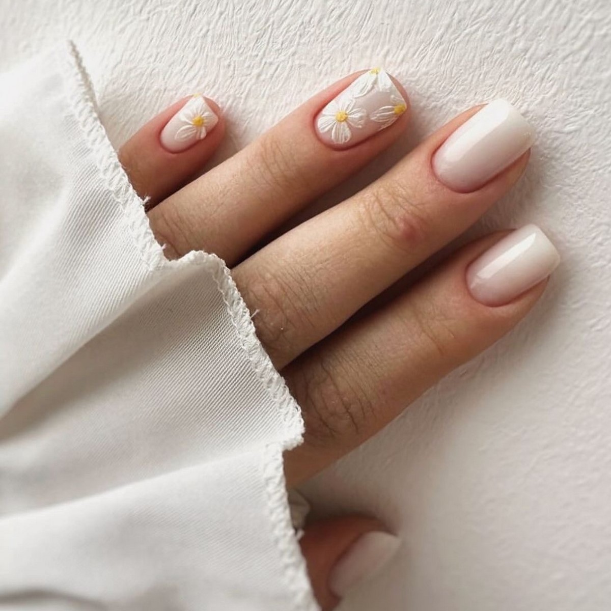 Весенний маникюр 2026: тренды мая