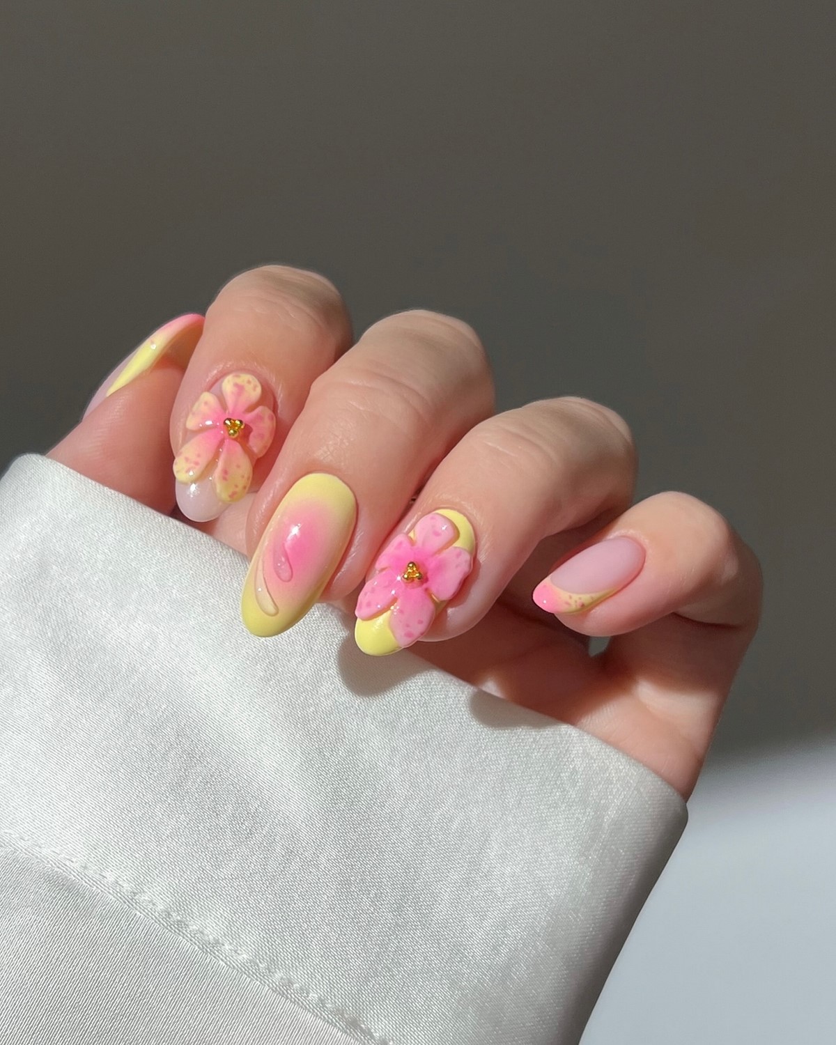 Весенний маникюр 2026: тренды мая