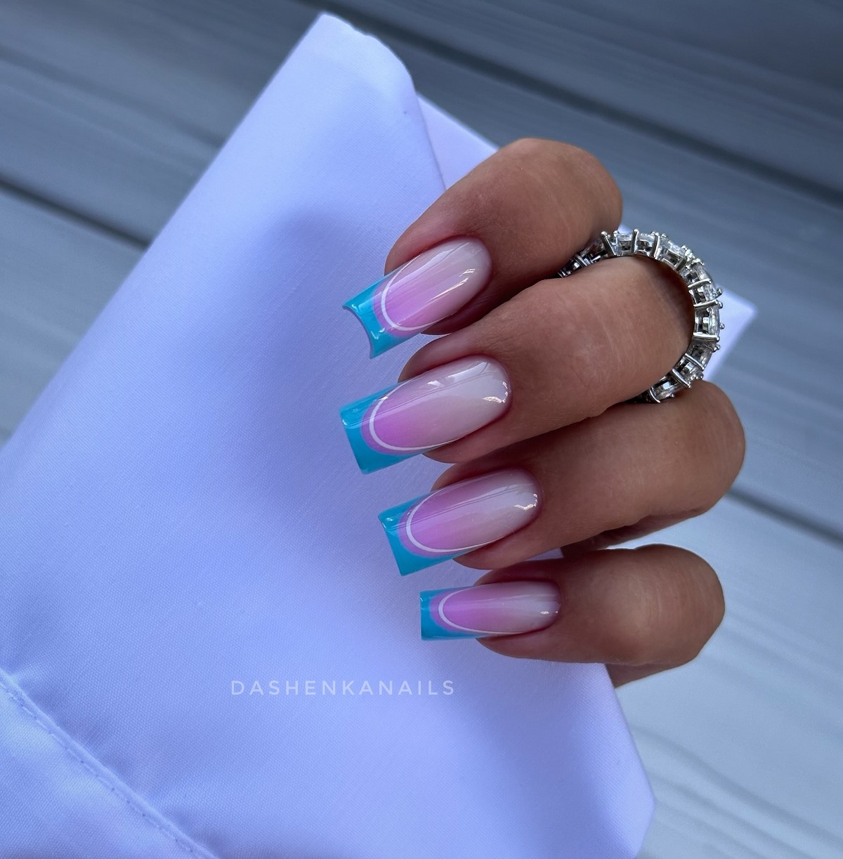 Весенний маникюр 2026: тренды мая