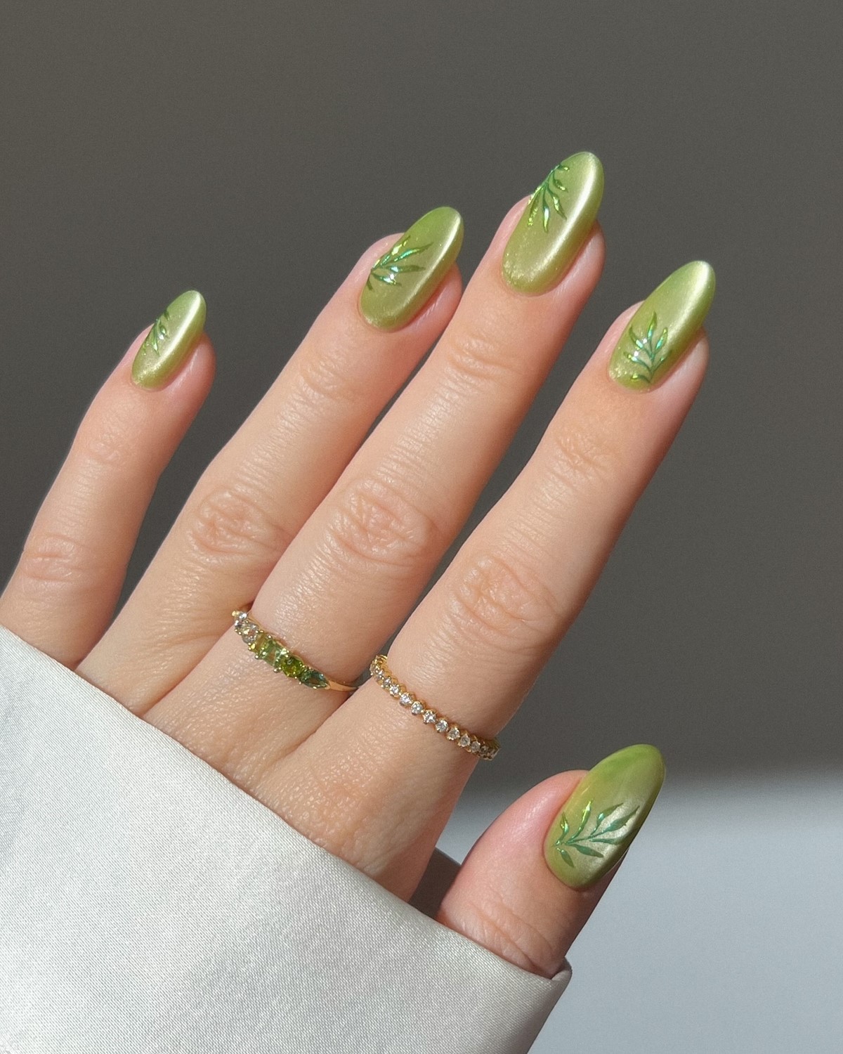 Весенний маникюр 2026: тренды мая