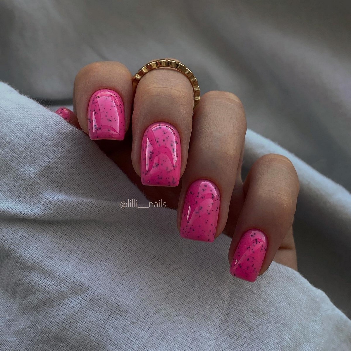 Весенний маникюр 2026: тренды мая