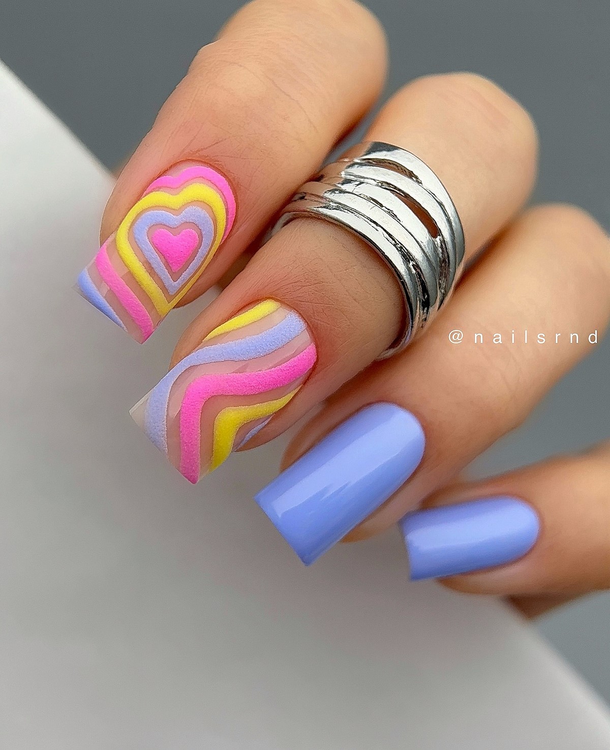 Весенний маникюр 2026: тренды мая