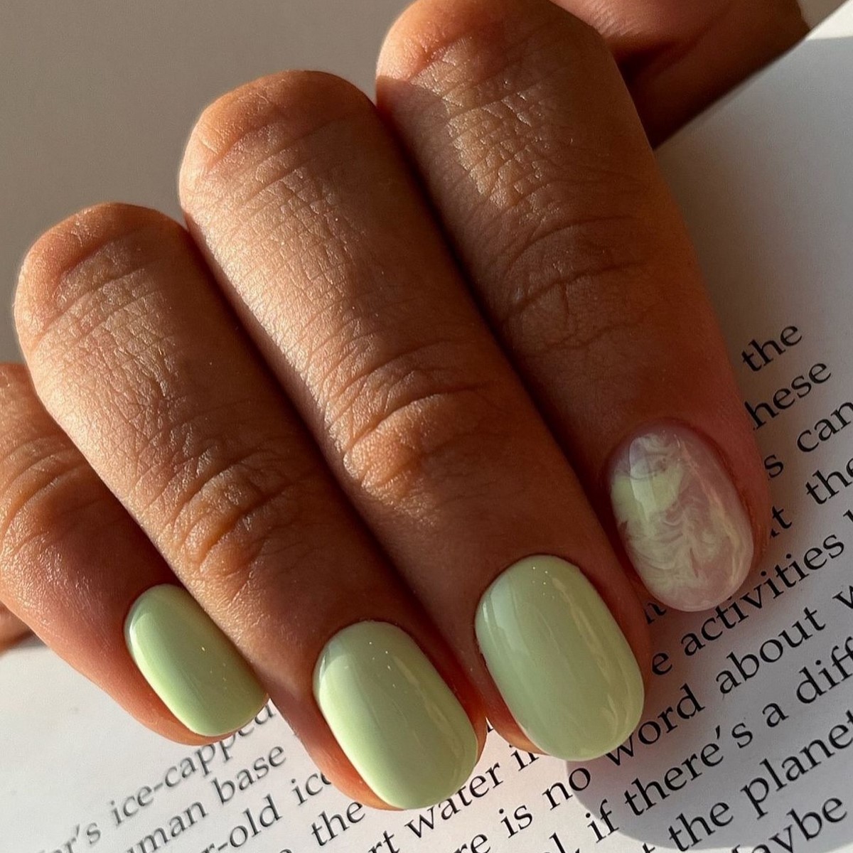 Весенний маникюр 2026: тренды мая