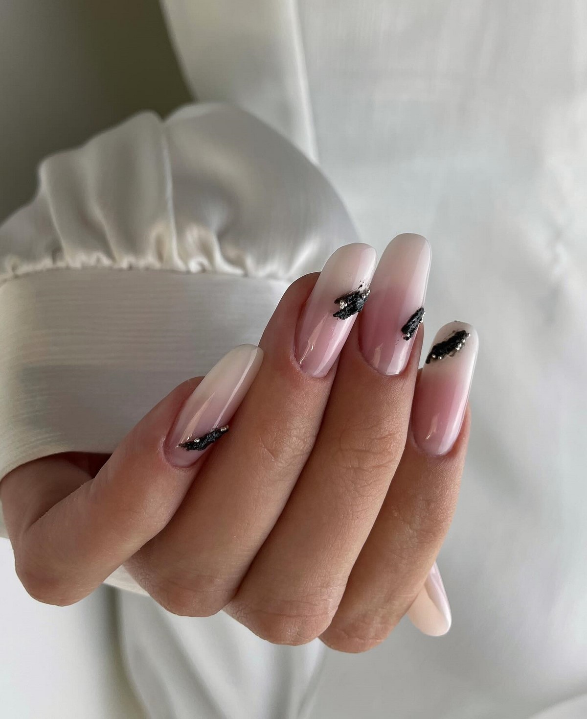 Весенний маникюр 2026: тренды мая