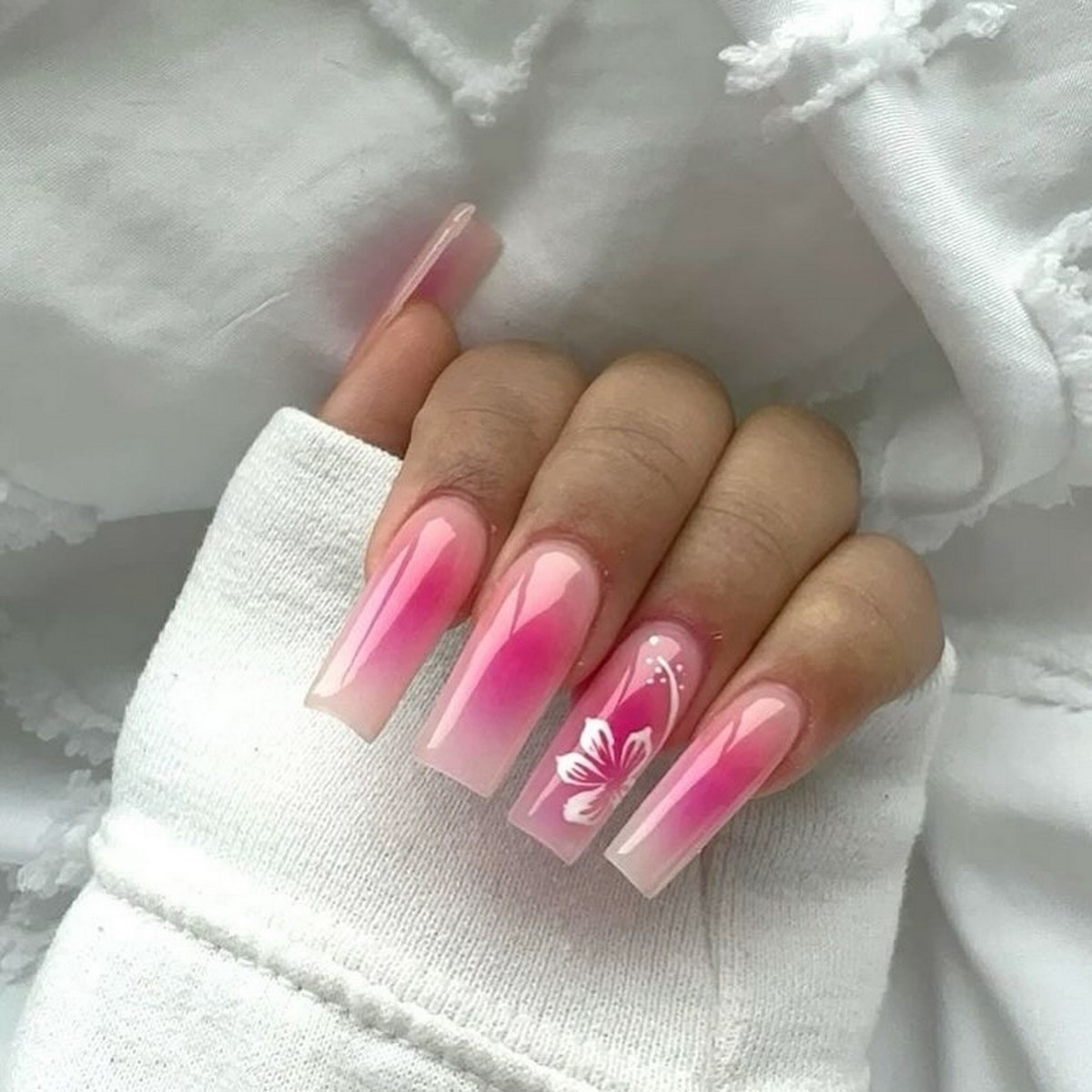 Новые тренды маникюра на лето 2026 – главные новинки сезона