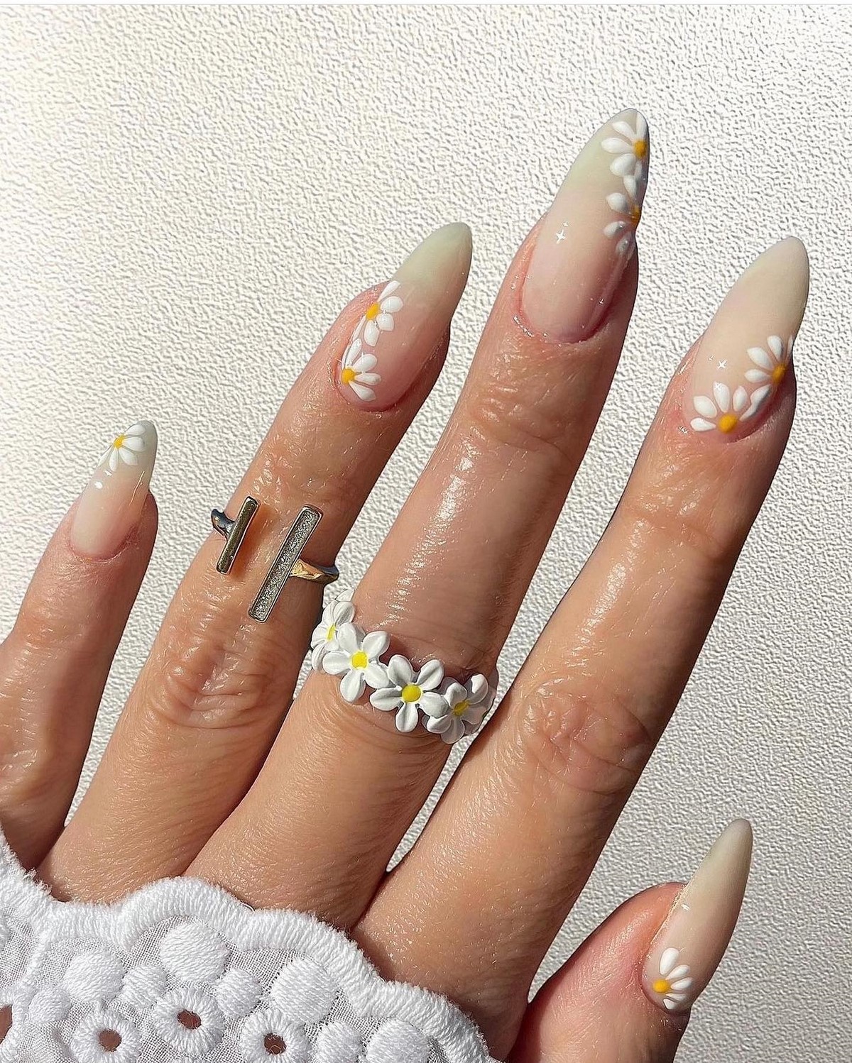 Новые тренды маникюра на лето 2026 – главные новинки сезона