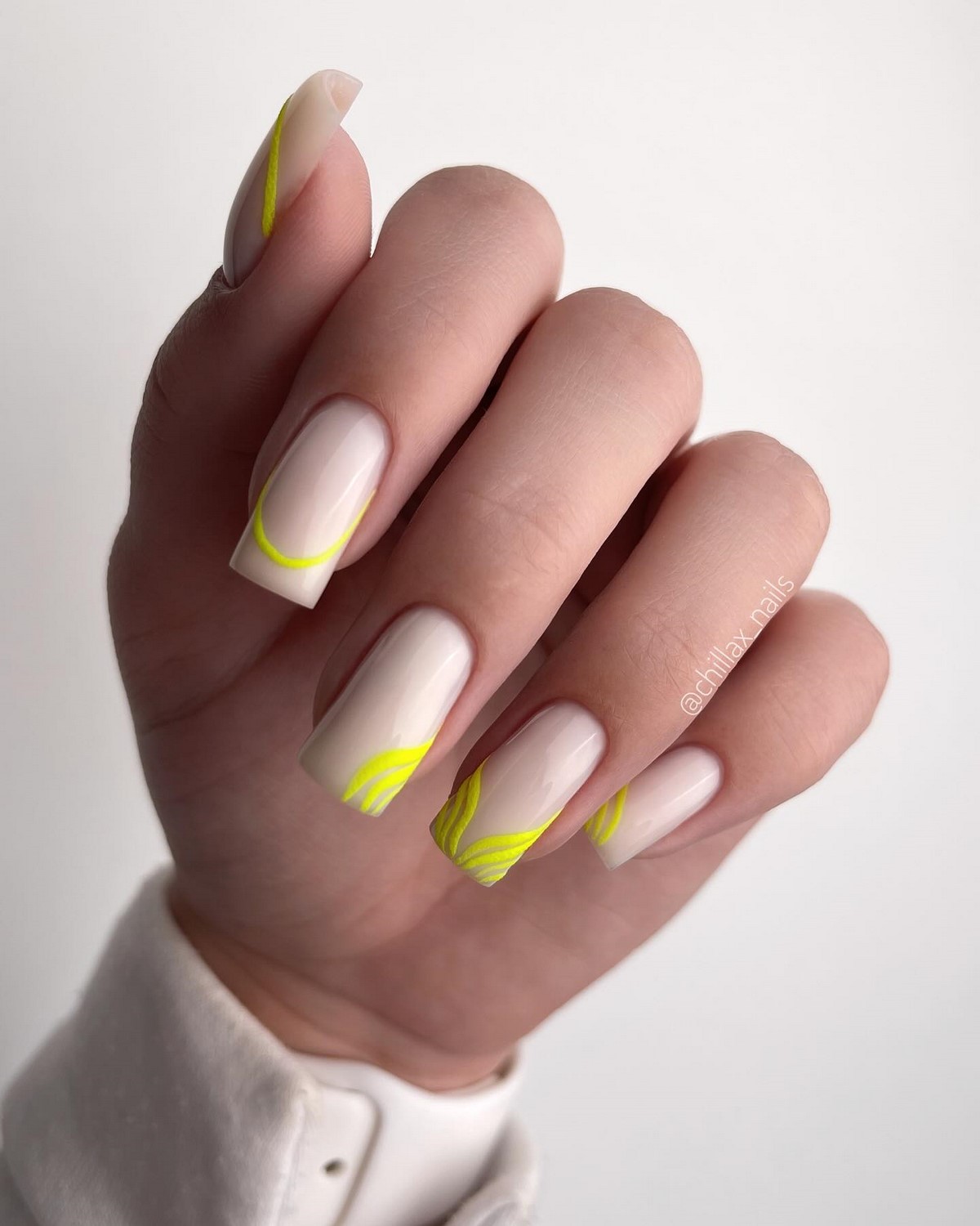 Тренды маникюра в июне 2026: модные дизайны лета