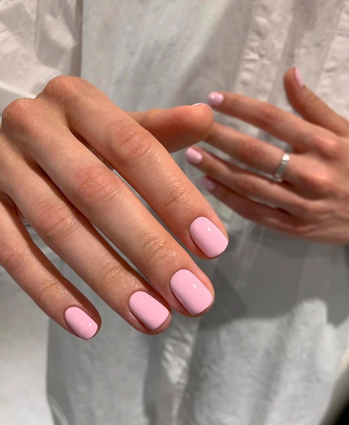 Тренды маникюра в июне 2026: модные дизайны лета