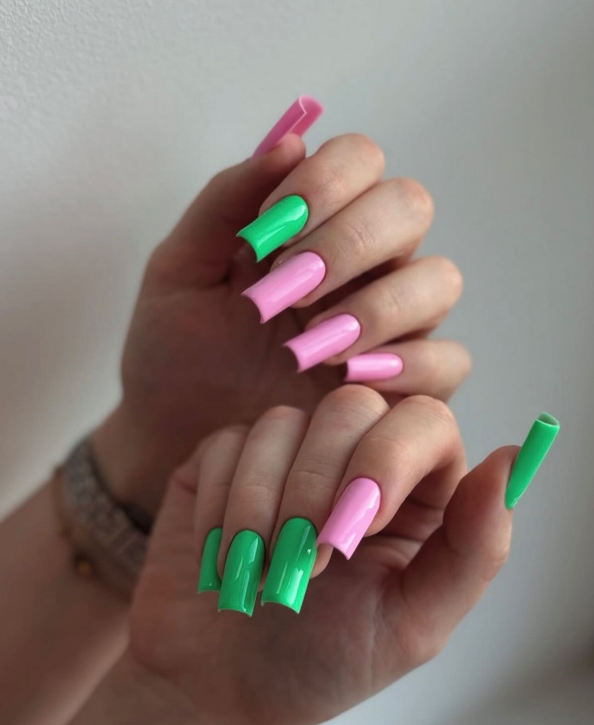 Тренды маникюра в июне 2026: модные дизайны лета