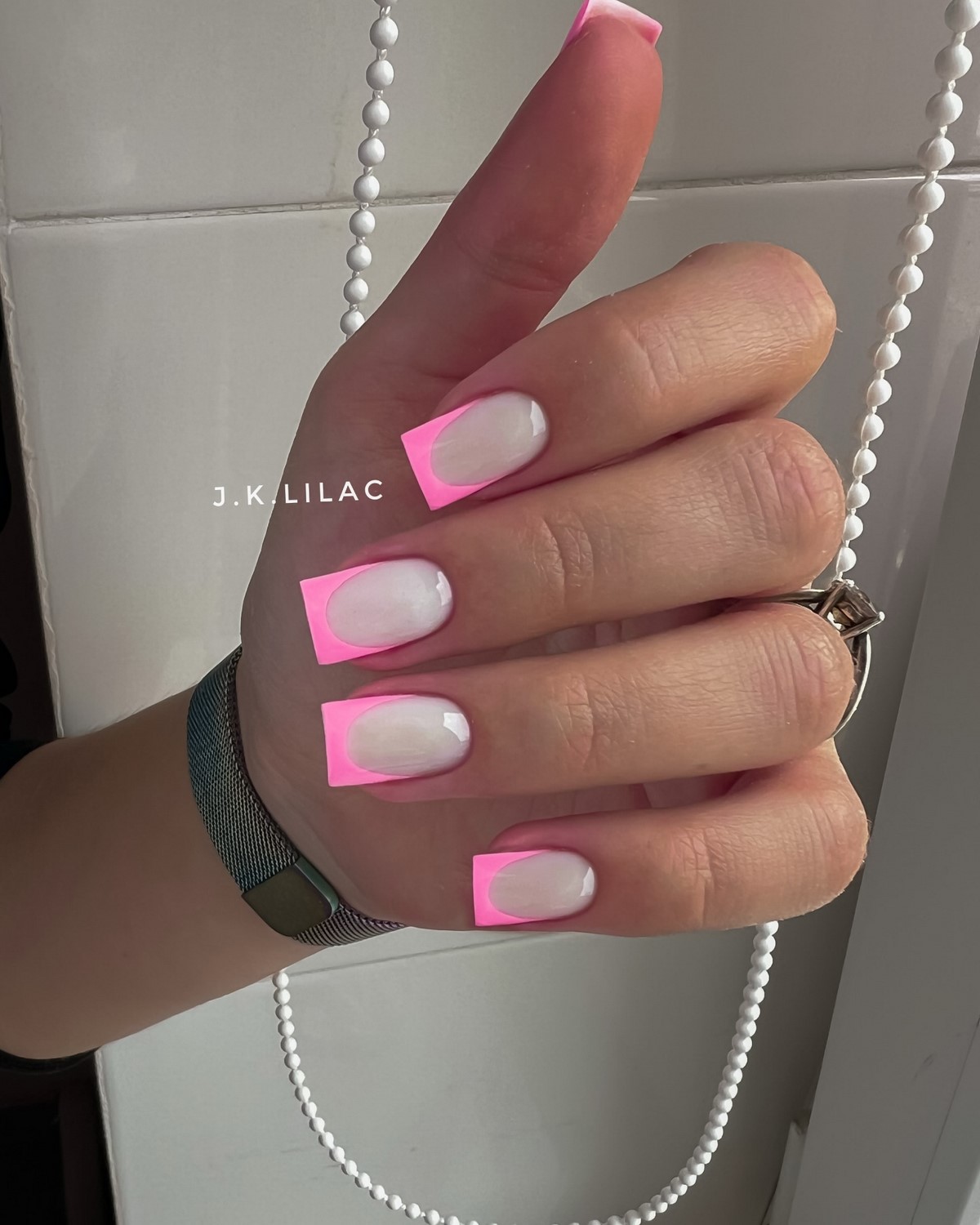 Тренды маникюра в июне 2026: модные дизайны лета