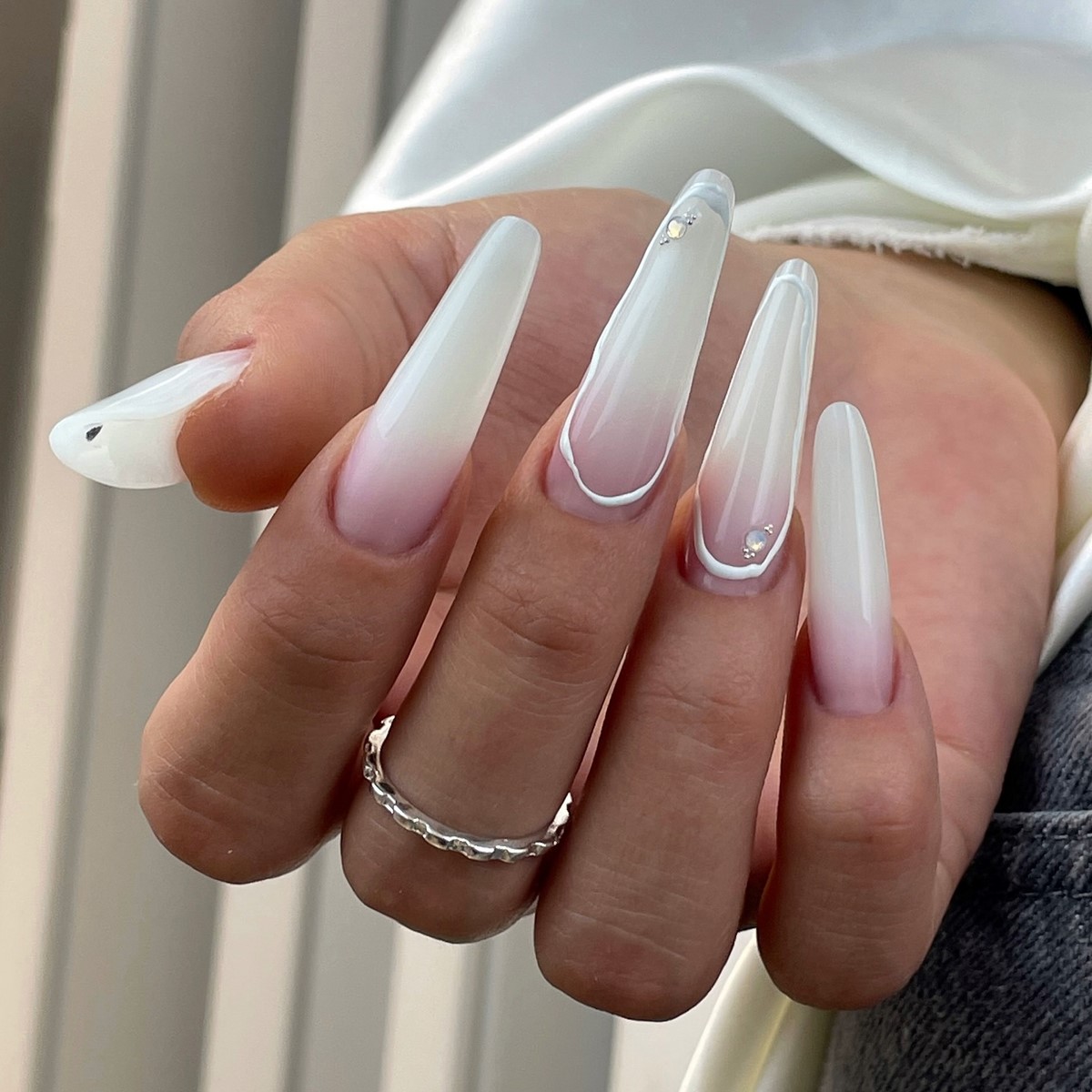 Тренды маникюра в июне 2026: модные дизайны лета