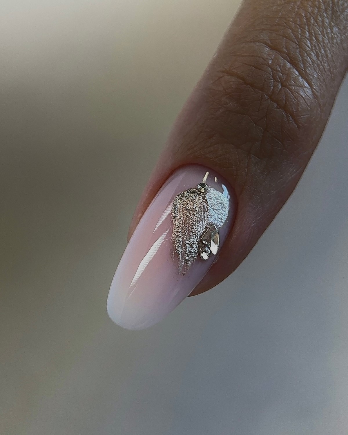 Тренды маникюра в июне 2026: модные дизайны лета