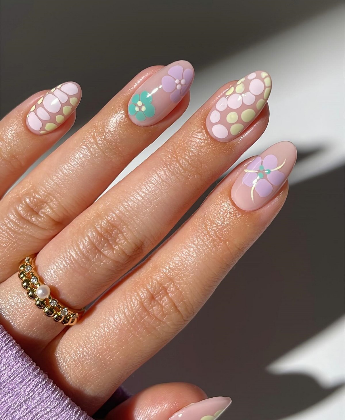 Тренды маникюра в июне 2026: модные дизайны лета