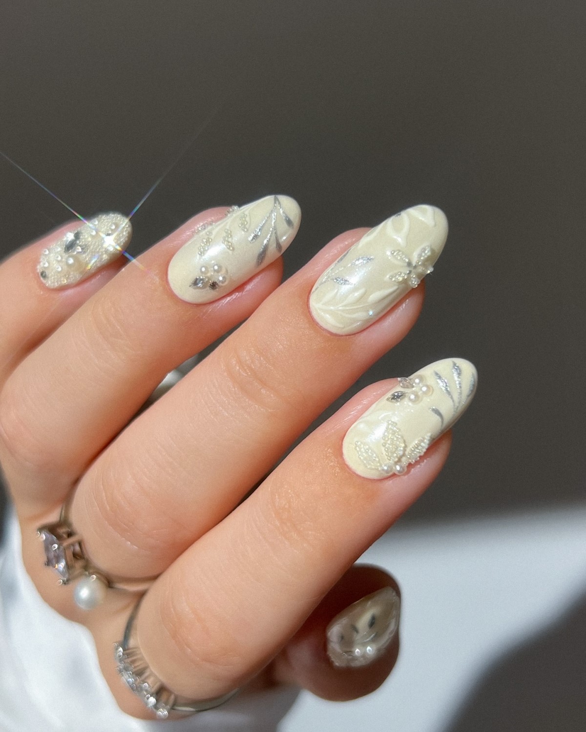 Новые тренды маникюра на лето 2026 – главные новинки сезона