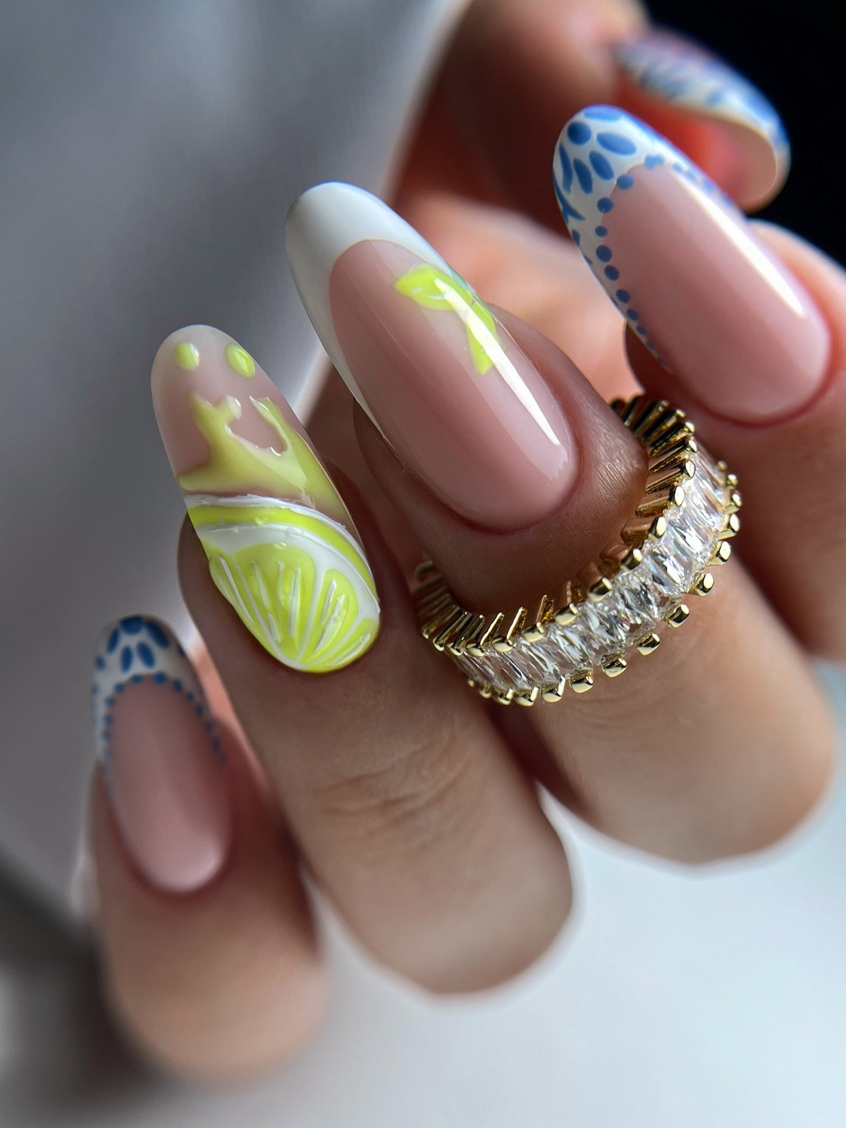 Модный маникюр в июле 2026: лучшие идеи для стильного лета