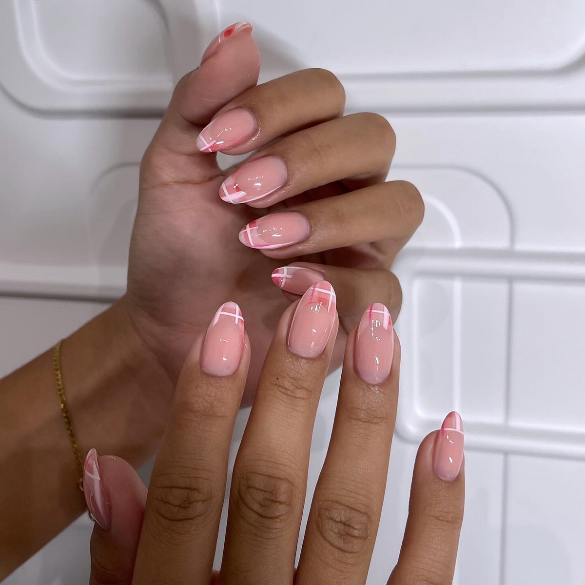 Модный маникюр в июле 2026: лучшие идеи для стильного лета