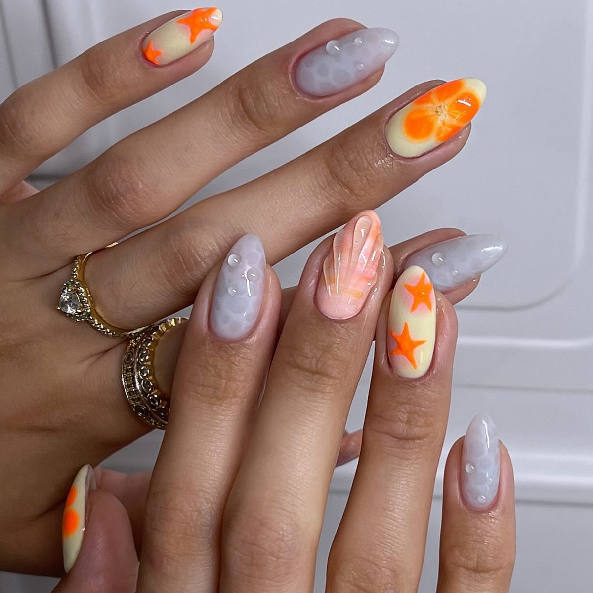 Модный маникюр в июле 2026: лучшие идеи для стильного лета