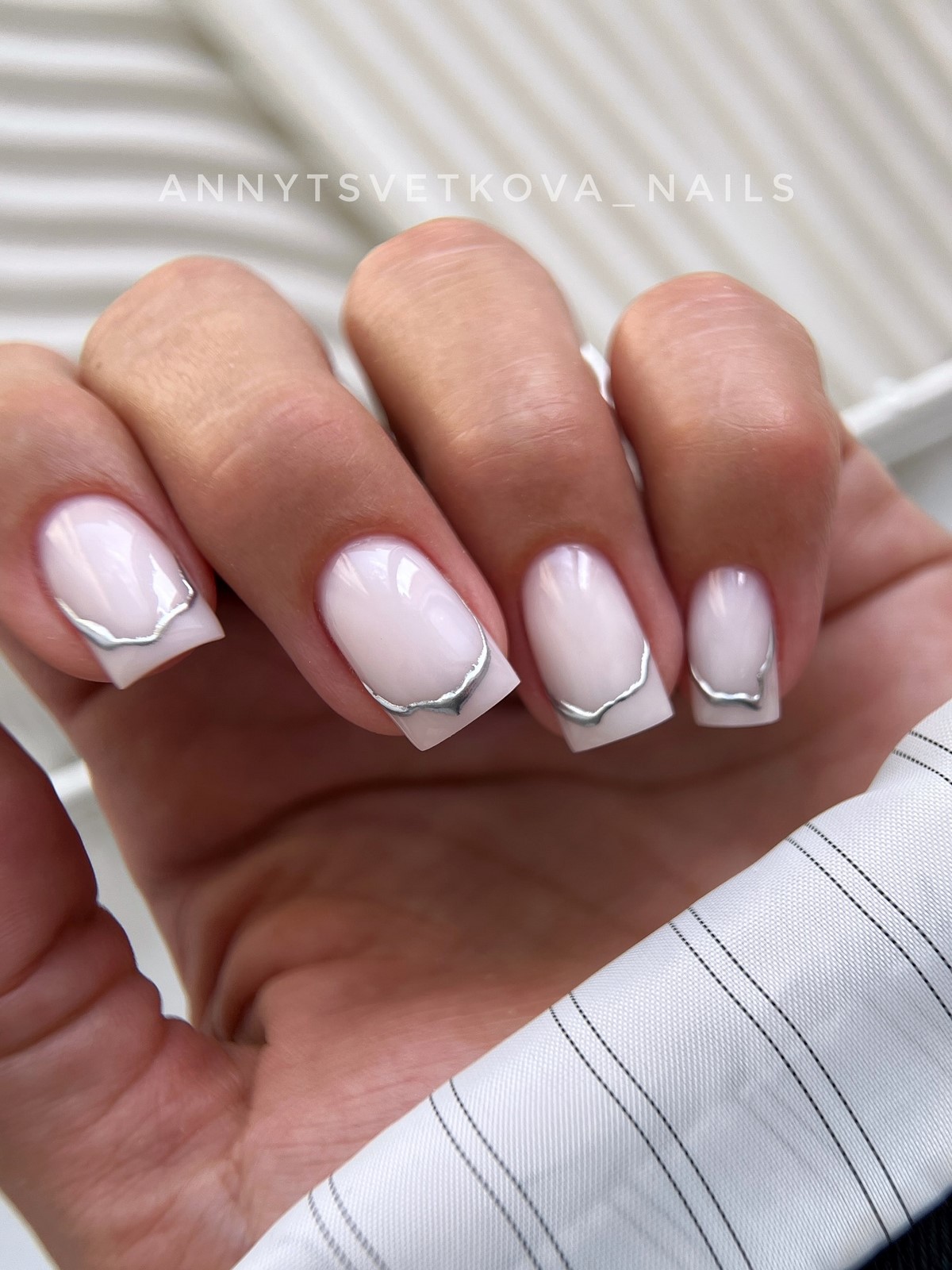 Модный маникюр в июле 2026: лучшие идеи для стильного лета