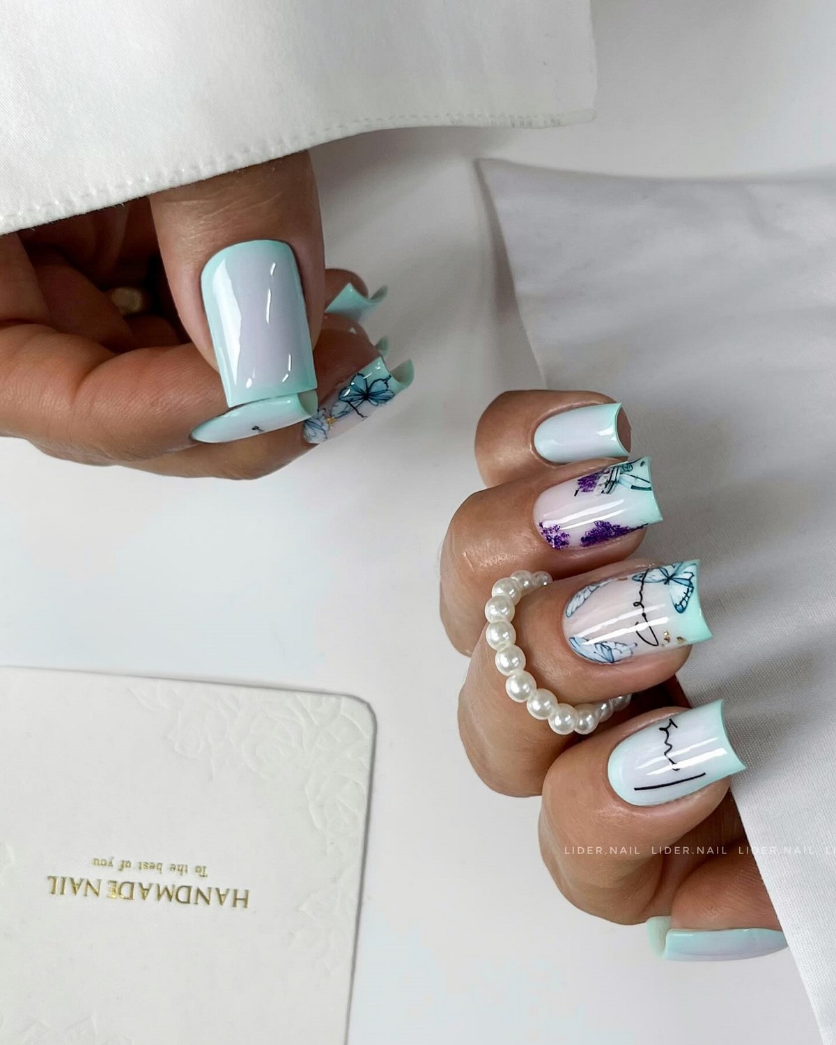 Трендовый денежный маникюр на август 2026: идеи для успеха