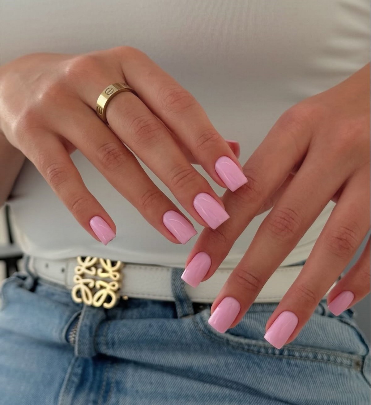 Трендовый денежный маникюр на август 2026: идеи для успеха