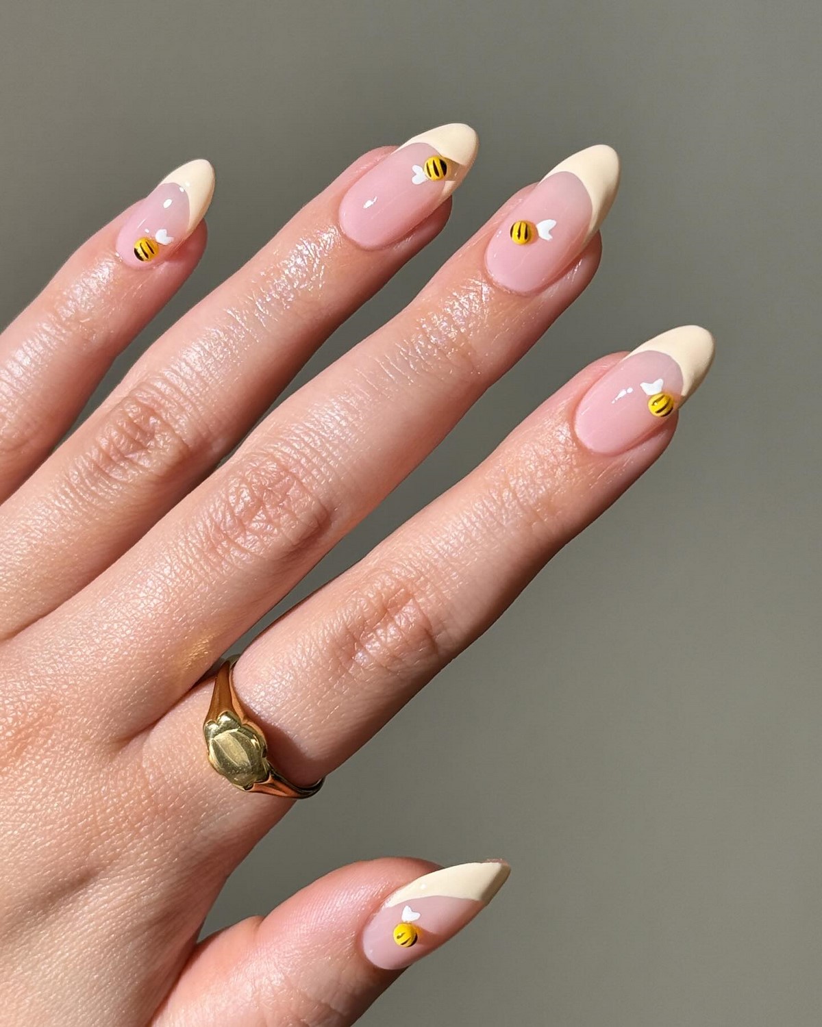 Модный маникюр в июле 2026: лучшие идеи для стильного лета