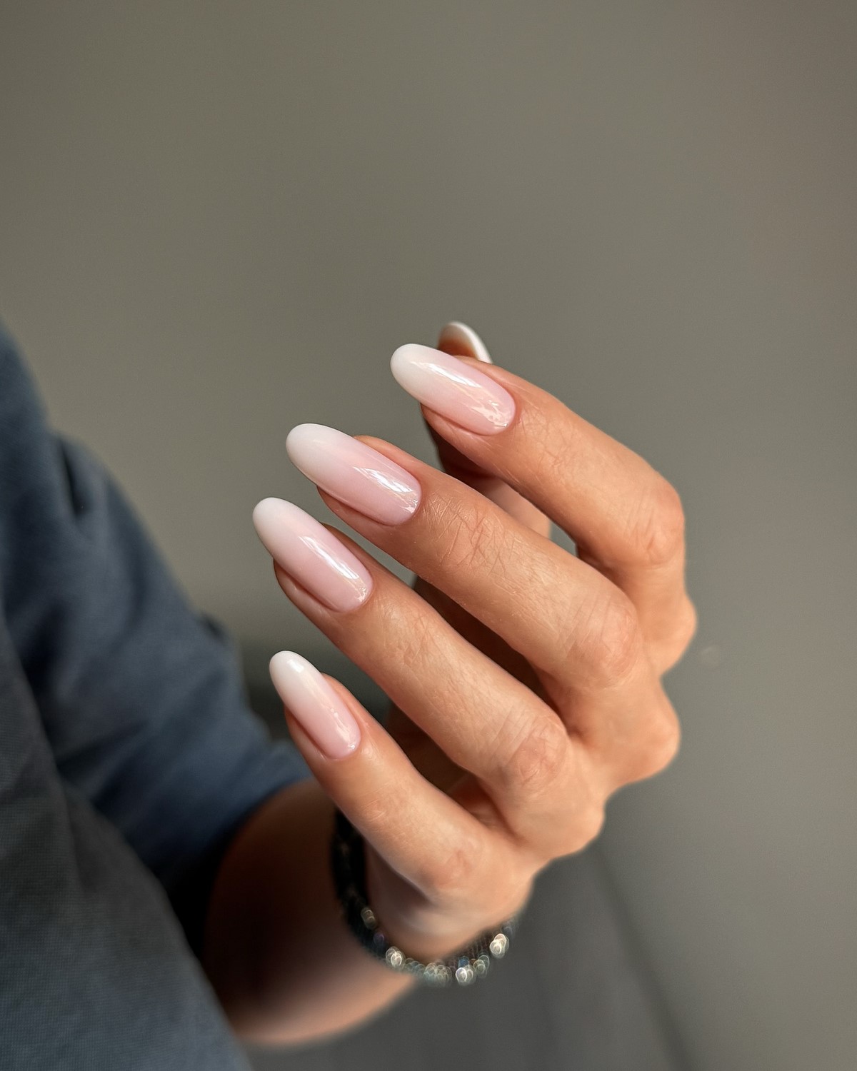 Модный маникюр в июле 2026: лучшие идеи для стильного лета