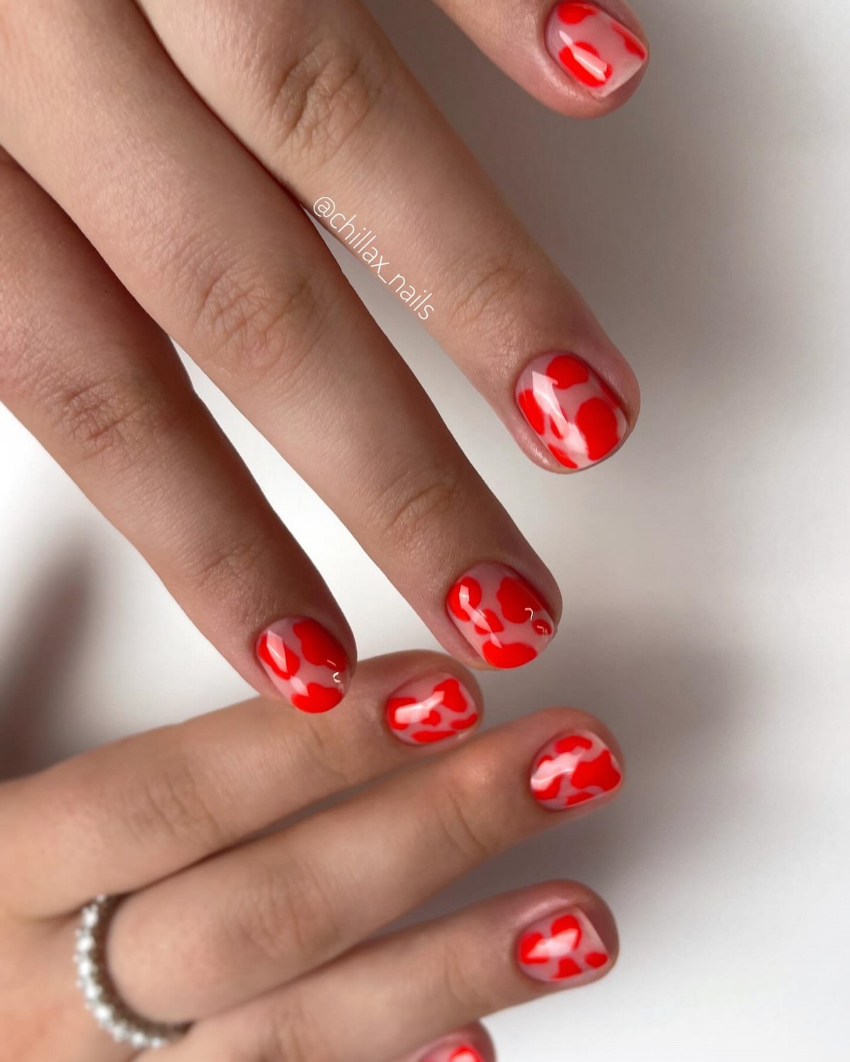 Модный маникюр в июле 2026: лучшие идеи для стильного лета