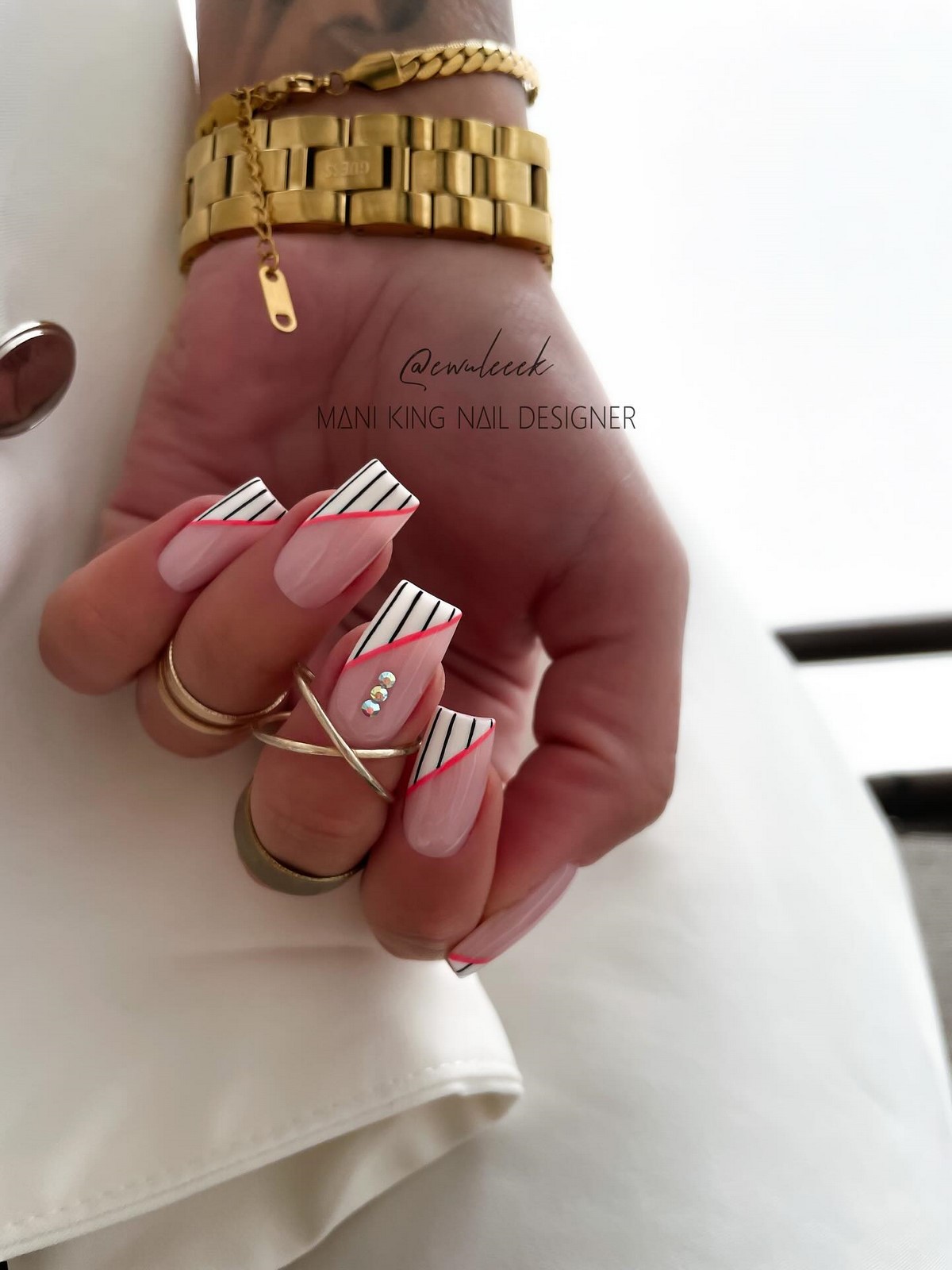 Модный маникюр в июле 2026: лучшие идеи для стильного лета