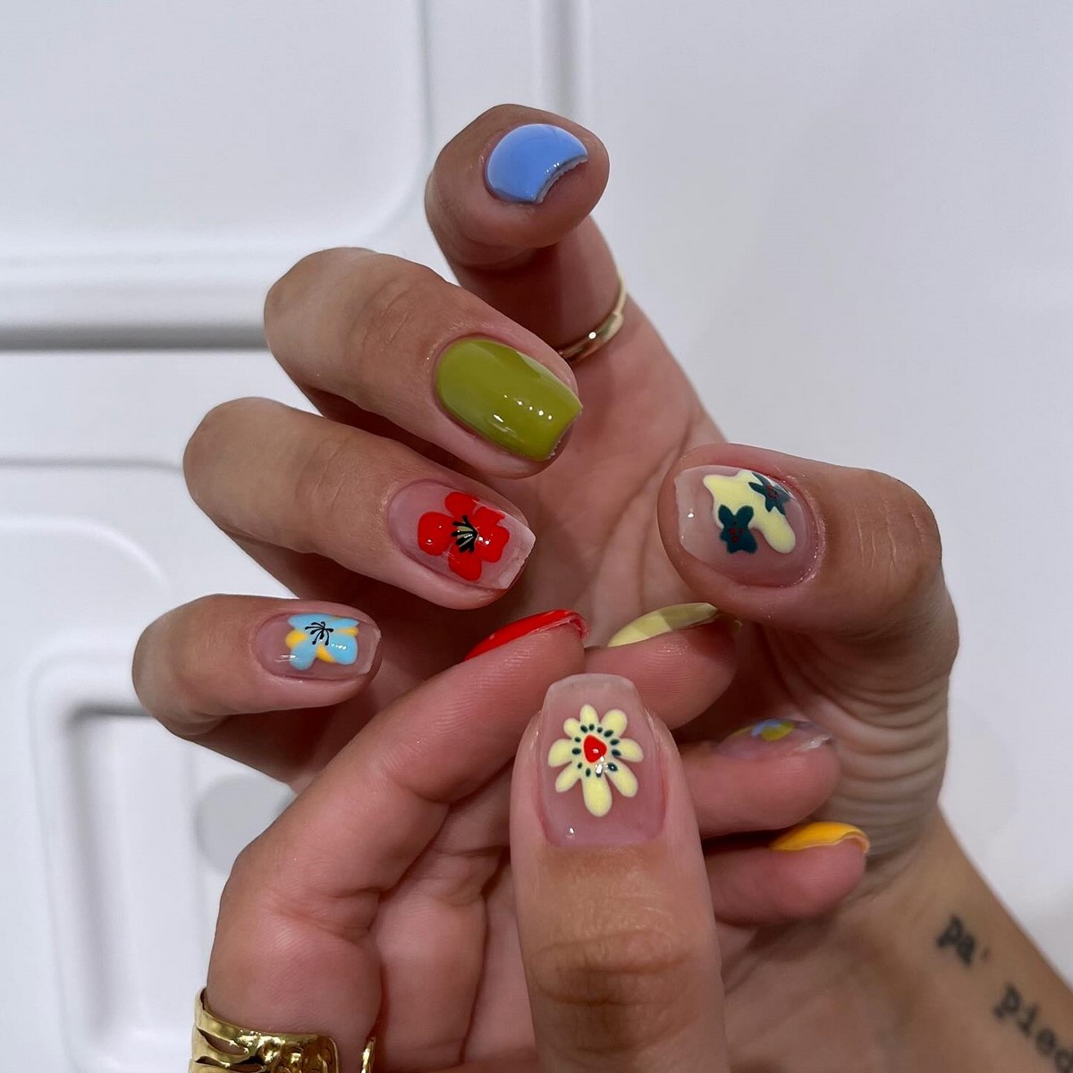 Модный маникюр в июле 2026: лучшие идеи для стильного лета