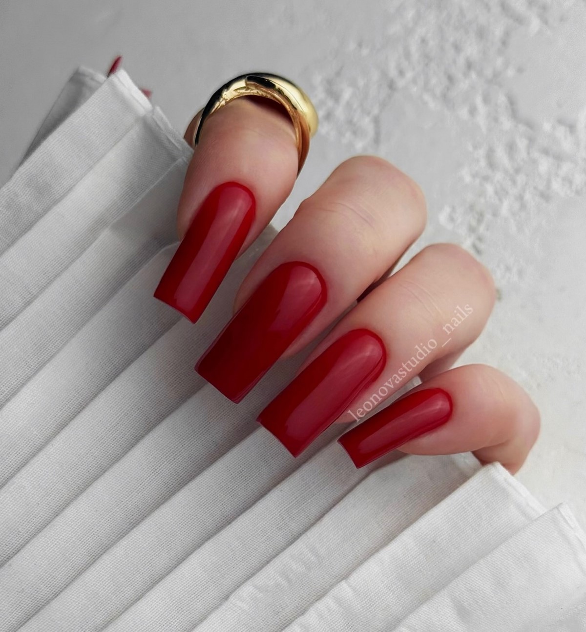 Модный маникюр в июле 2026: лучшие идеи для стильного лета