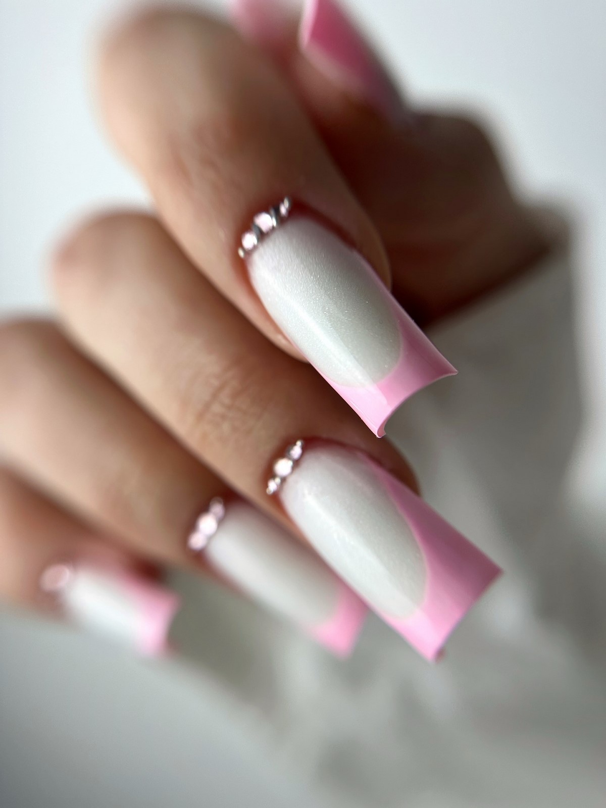 Модный маникюр в июле 2026: лучшие идеи для стильного лета