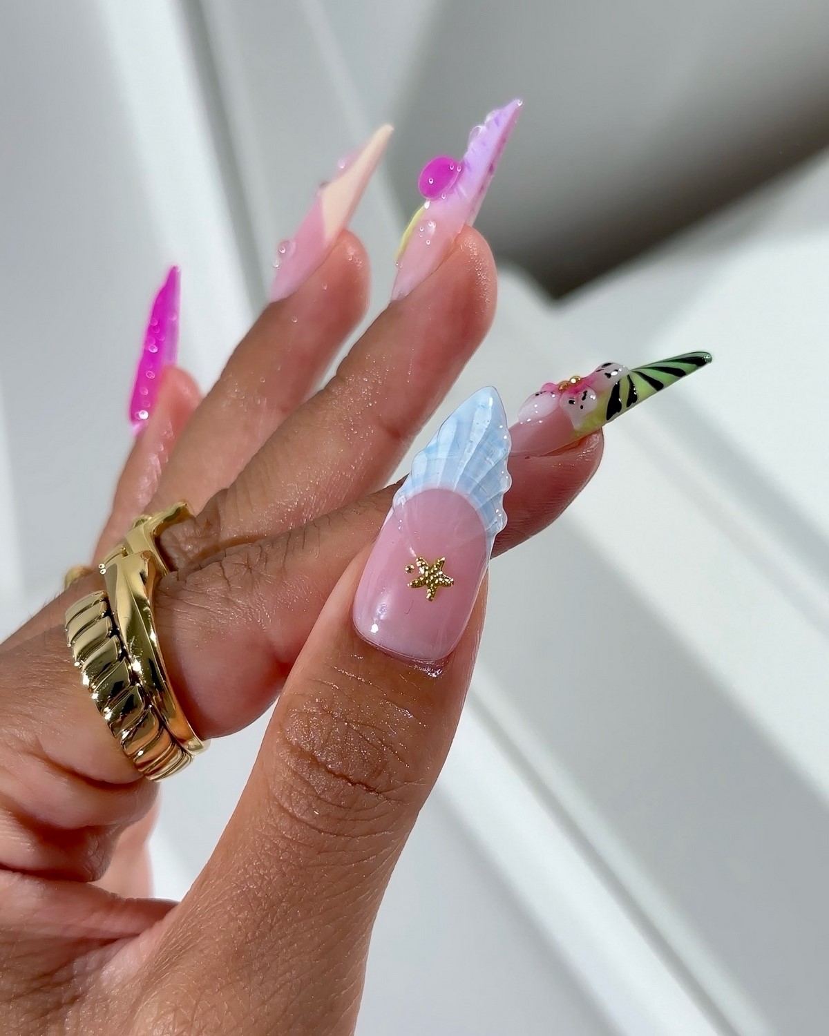 Модный маникюр в июле 2026: лучшие идеи для стильного лета