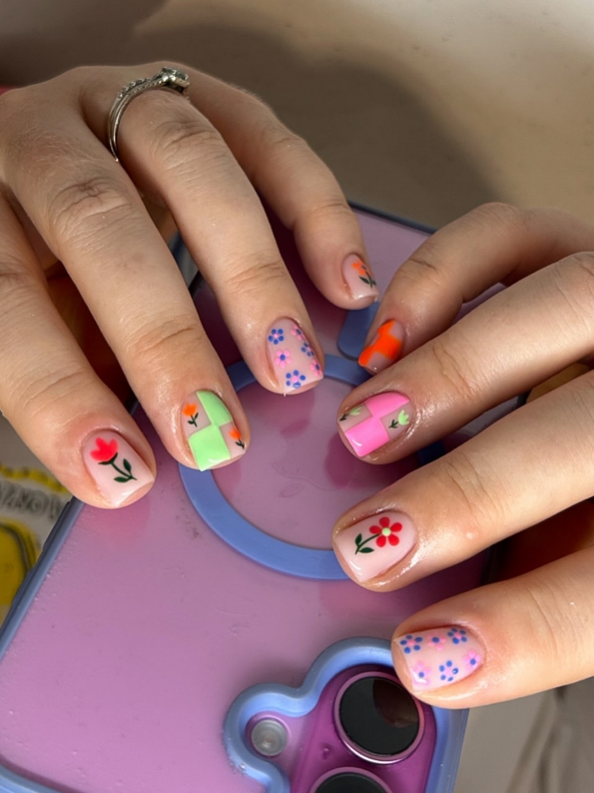 Модный маникюр в июле 2026: лучшие идеи для стильного лета