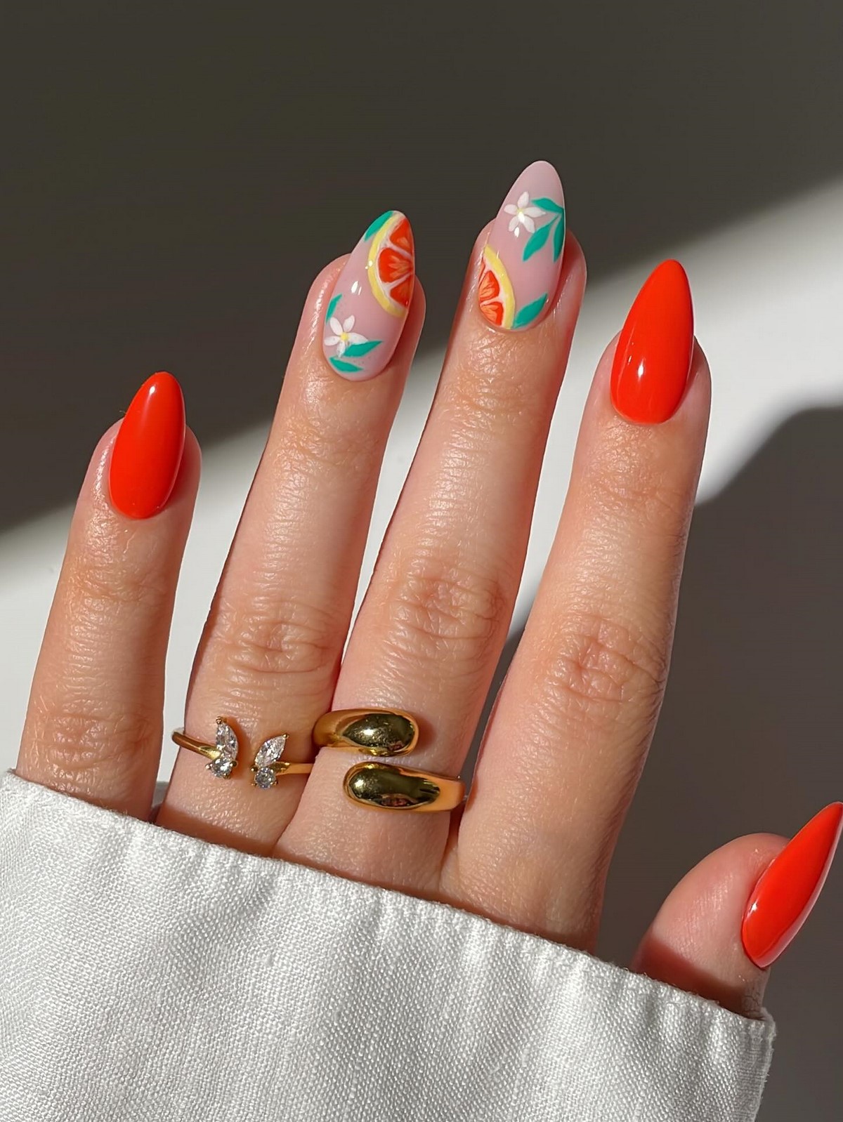 Модный маникюр в июле 2026: лучшие идеи для стильного лета