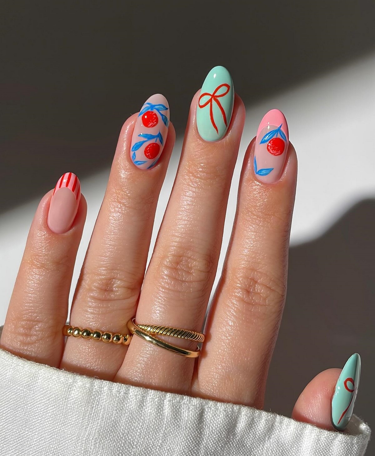 Модный маникюр в июле 2026: лучшие идеи для стильного лета