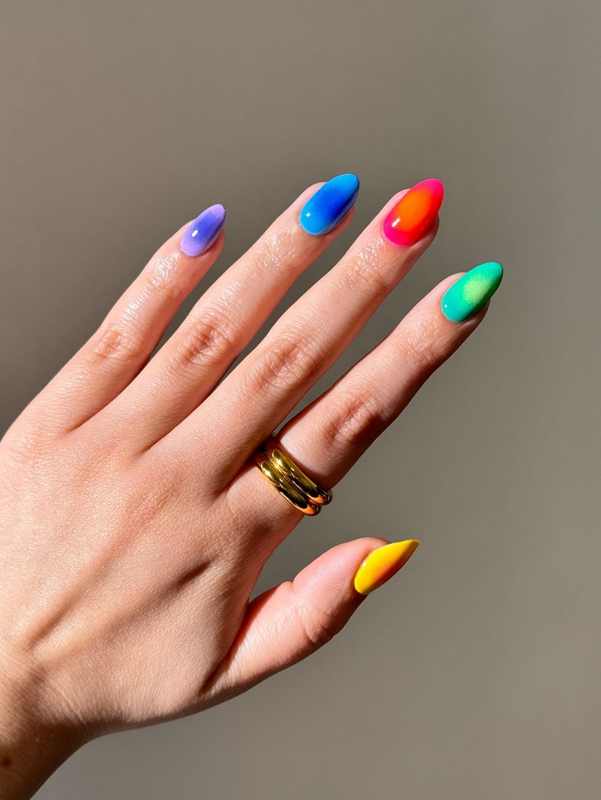 Модный маникюр в июле 2026: лучшие идеи для стильного лета