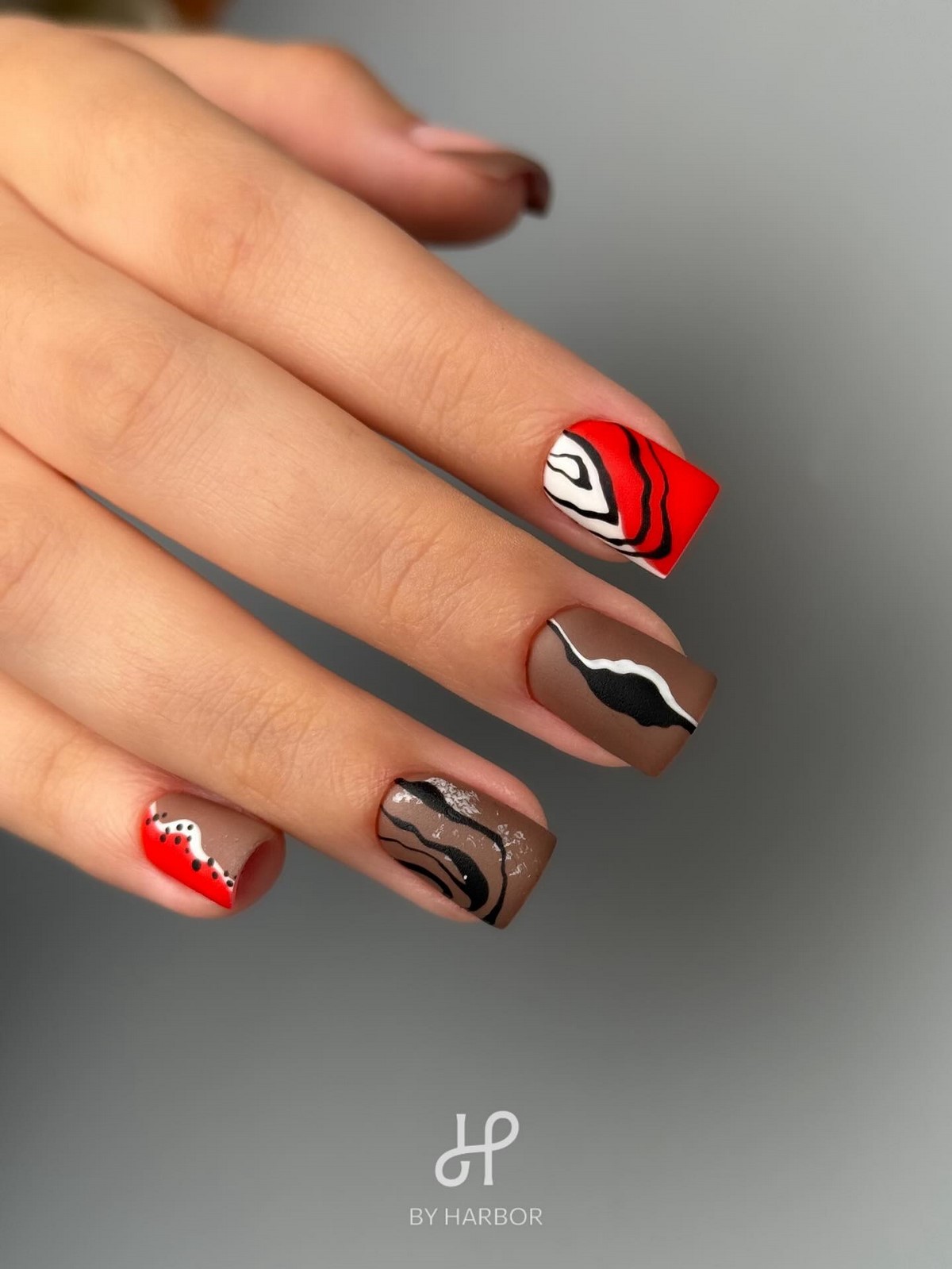 Модный осенний маникюр на октябрь 2026: изучаем сезонные тренды