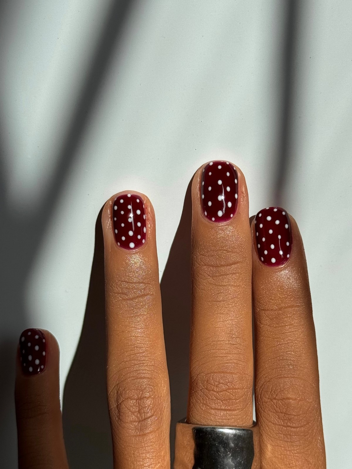 Модный осенний маникюр на октябрь 2026: изучаем сезонные тренды