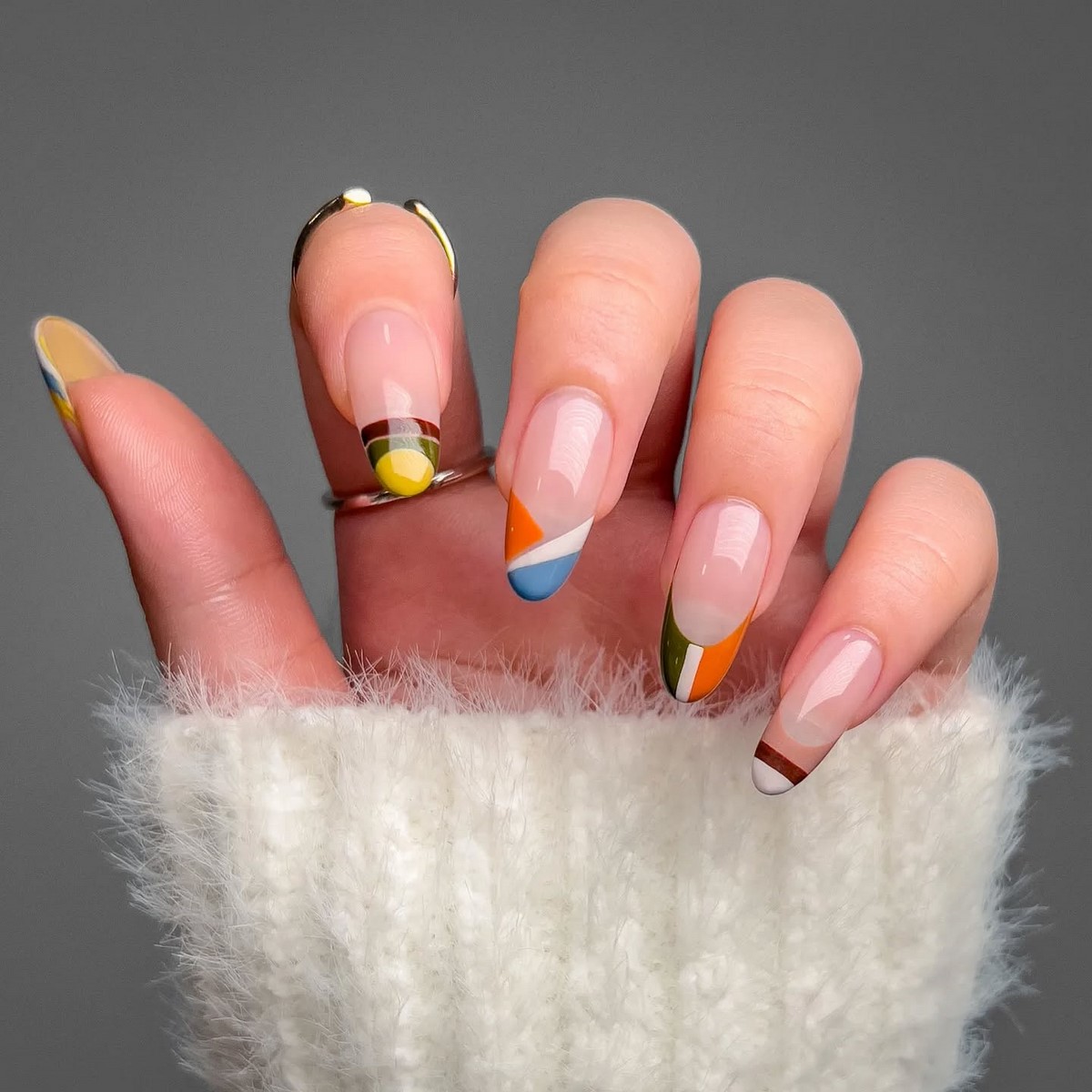 Какой маникюр будет в тренде осенью 2026 года